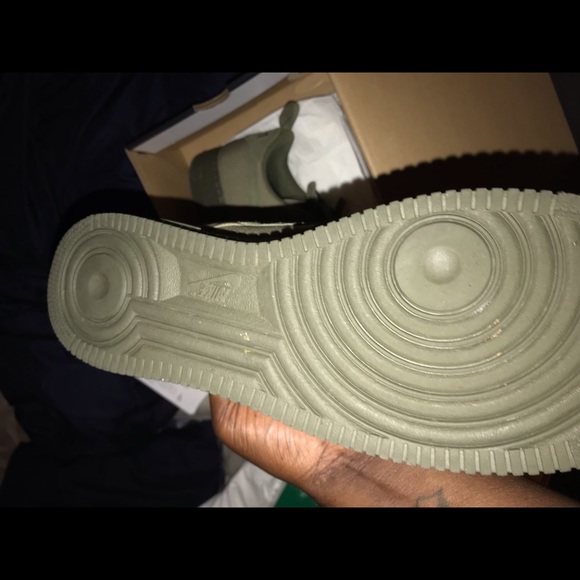 Air Force low - Picture 4 of 4